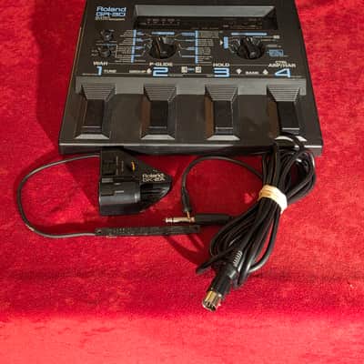 Roland GR-30 Guitar Synthesizer w/ Pickup & Cables