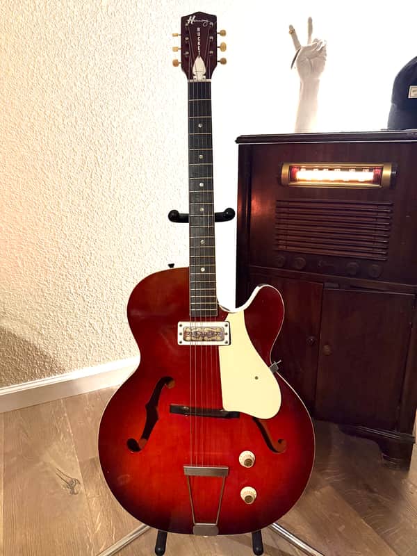 Harmony H53 Rocket 1959 - 1967 - Red Sunburst image 1