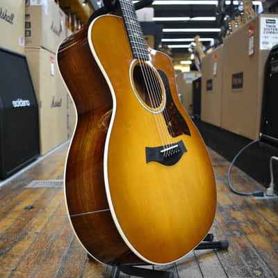 Taylor 214ce-K DLX Special Edition Acoustic-electric Guitar Honeyburst w/Hard Case image 2