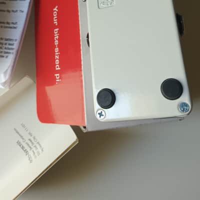 JHS Electro-Harmonix Nano Big Muff Pi with MoonPi Mod 2018 - White / Red image 5
