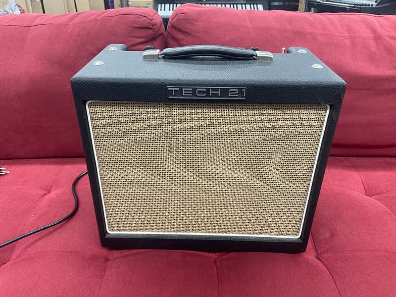 Tech 21 Trademark 10 1x8 Modeling Guitar Amp - Black image 1