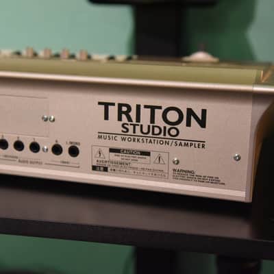 Korg Triton Studio Music Workstation/Sampler - 61 keys 2001-2003 - Silver image 6