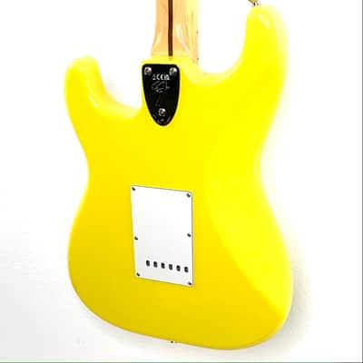 Fender MIJ LTD International Color Stratocaster - Monaco Yellow image 5