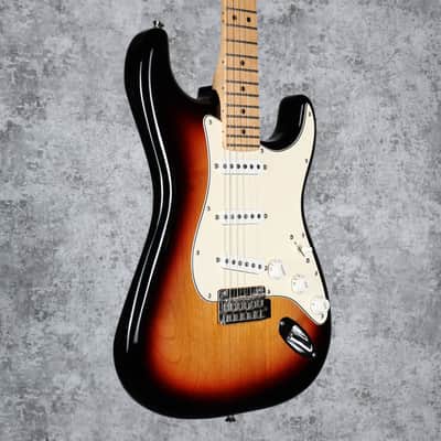 Fender Player Stratocaster with Maple Fretboard 3-Color Sunburst 2022 (Upgraded!) image 4