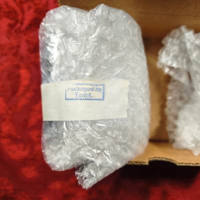 Hipshot H5RK400C Aluminum Rickenbacker Replacement Bass Bridge – Chrome, NOS / Mint in OVP (Discontinued Pre-2020 Direct Fit) image 3