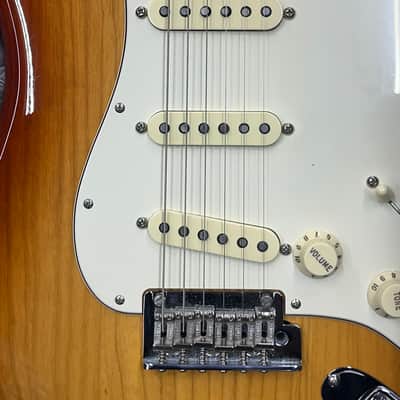 2018 Fender American Professional Stratocaster Sienna Sunburst image 5
