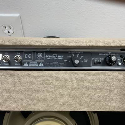 Fender Tone Master Deluxe Reverb 2-Channel 22-Watt 1x12" Digital Guitar Combo 2020 - Present - Blonde image 6