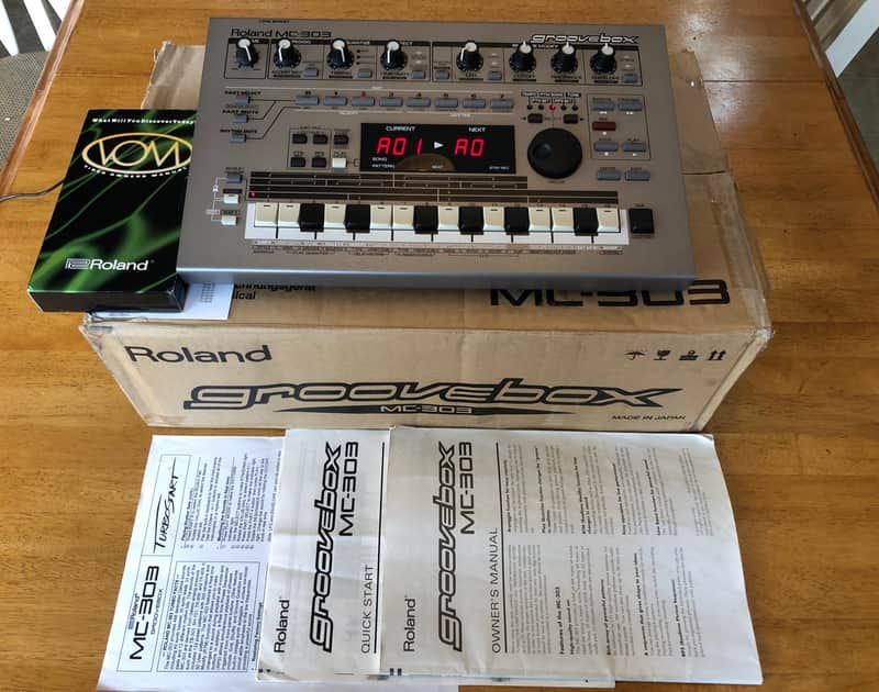 Roland MC-303 Groovebox 1990 - 1998 | Reverb