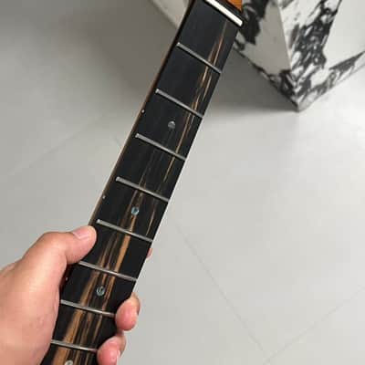round-end stainless steel AAAA 22frets roasted flame Maple 22fret Roasted flame Maple Electric guitar neck Ebony fingerboard。 image 2