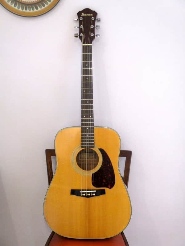 Ibanez V300 vintage acoustic guitar made in Japan - amazing