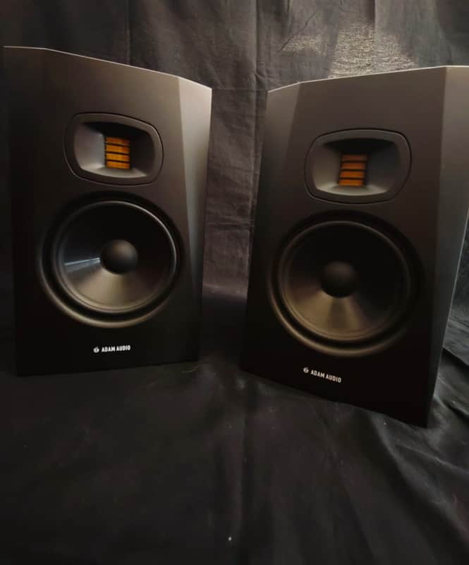 Adam Audio T7V Active Nearfield Monitor with 7" Woofer (pair) image 1