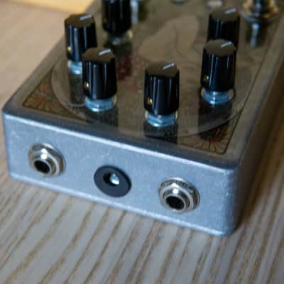 FuzzHugger Scalable Pet dual gain boost, clean-to-fuzz 2025 - Deluxe Clear image 5