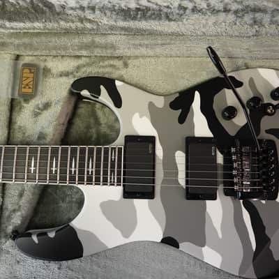 ESP Jeff Hanneman Signature Urban Camo 6-String Electric Guitar w/ Black Tolex Case (2022) image 12