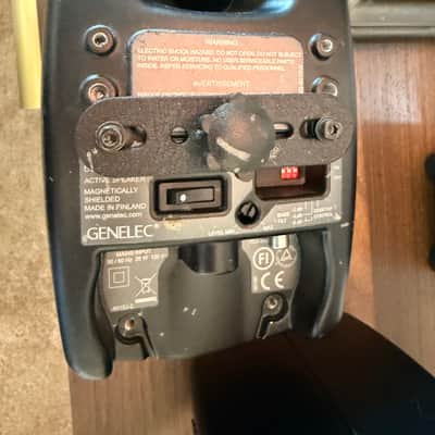 (3) Genelec 6010A 3" Powered Nearfield Studio Monitor (Pair) 2008 - 2013 - Black image 5