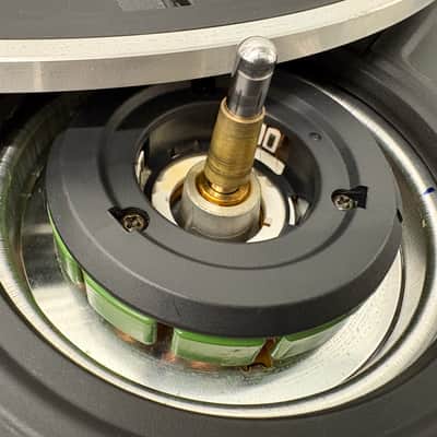 Technics SL-1200M3D 2000s - Silver image 9