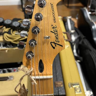 Fender Stratocaster 2012 - Black gloss image 4