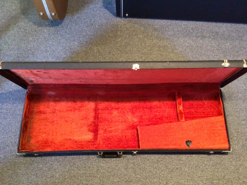Fender LEFTY Jazz Bass Hardshell Case, Black with Red Plush interior, Fender Amp Logo Black image 1