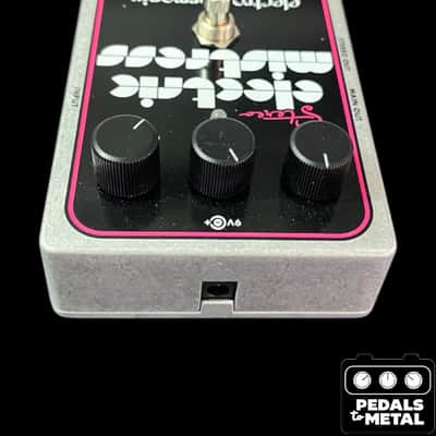 Electro-Harmonix Stereo Electric Mistress Flanger / Chorus 2007 - Present - Black / Pink - X18859 image 3