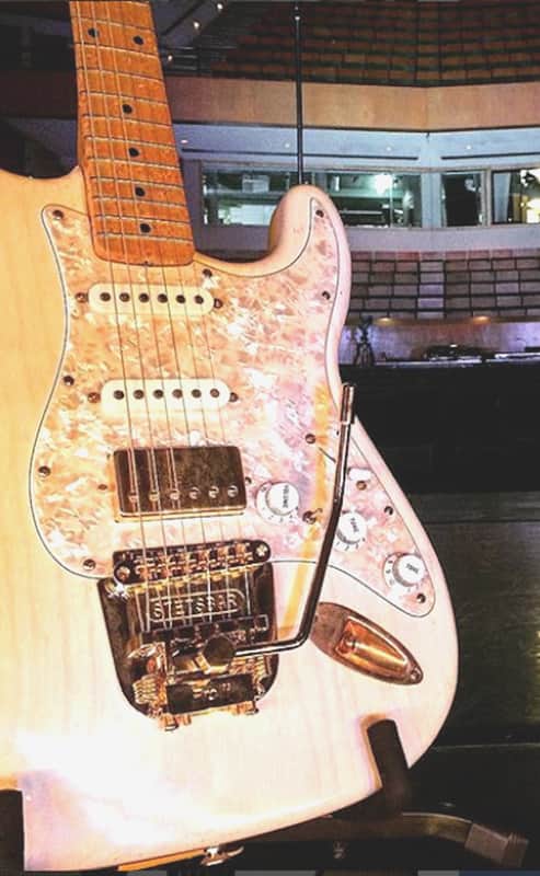 Stetsbar Tremolo Pro II Gold Fits Fender Strat and other Stratocaster guitars with existing Tremolos image 1