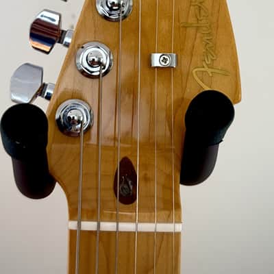 Fender American Ultra Stratocaster with Maple Fretboard 2024 - Mocha Burst image 7