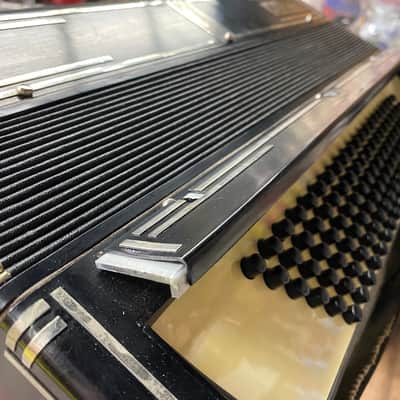 American Made 1930s RARE Wurlitzer Accordion Fully Functional W/Case image 10
