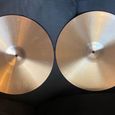 Paiste 15" Giant Beat Hi-Hat Cymbals (Pair) - Traditional image 4