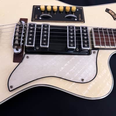 Eko Ekomaster 400 Offset Guitar - Four Pickups, Cool Knobs - All Original - Modern Faux Tweed Case - 1961 image 14