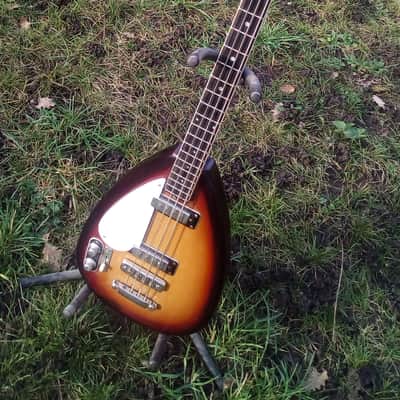 Vox Teardrop bass lefty  sunburst image 9