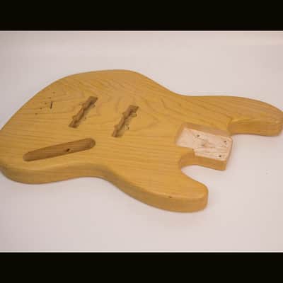 Guitar Mill J-Style Bass Body / 1 Piece Swamp Ash / 4 lbs. 2 oz. / Nitrocellulose "Vintage Amber" Satin / 'Closet Clean' w/ Lacquer Checking (#GIN-4116) image 2