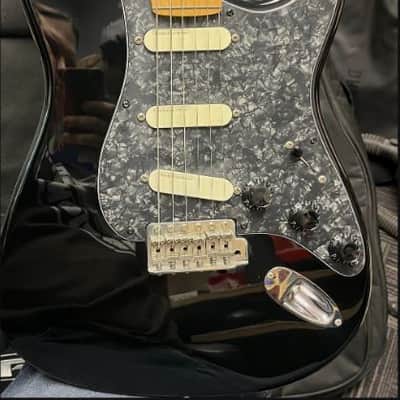2000 Fender | Stratocaster | Black Gloss | Lace Sensors | Hard Case | Japan 🇯🇵 image 2