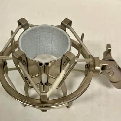 CAD GXL2200 Cardioid Condenser Mic 2010s - Silver image 4