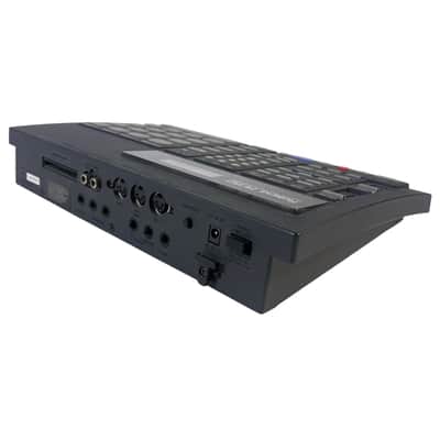 Roland R-70 Human Rhythm Composer Drum Machine image 4