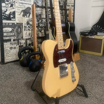 2011 MIM Fender Deluxe Nashville Telecaster with Maple Fretboard - Honey Blonde image 3