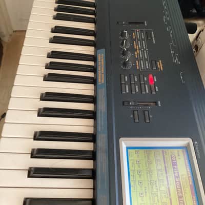 Korg Triton Extreme 76-Key 120-Voice Polyphonic Workstation 2005 - 2009 - Black image 7