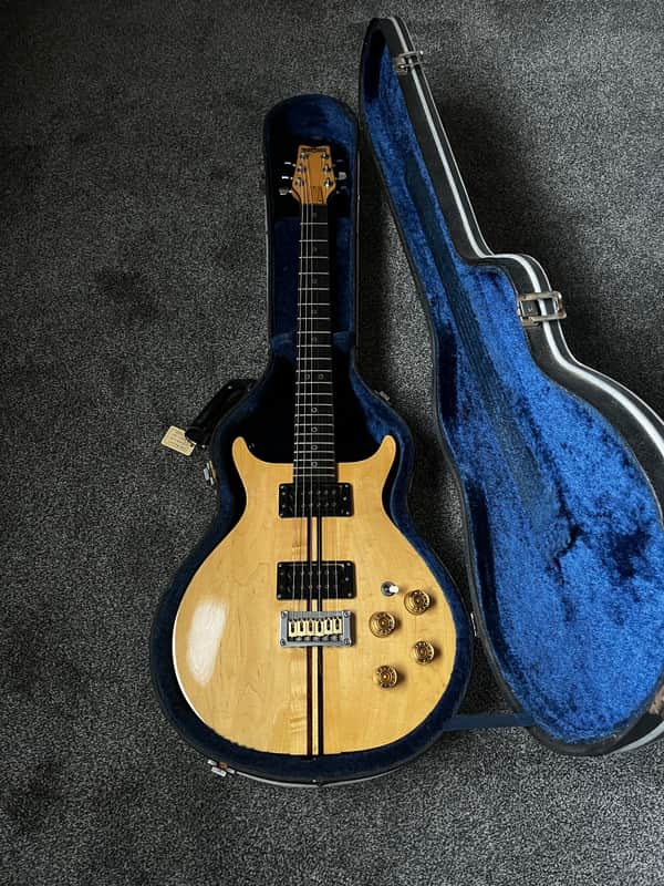 1981 Washburn Falcon Electric Guitar Wings Series image 1