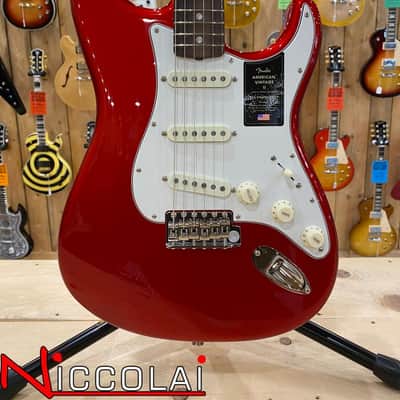 FENDER American Vintage II 1965 Stratocaster, Round-Lam Rosewood Fingerboard, Candy Apple Red image 2