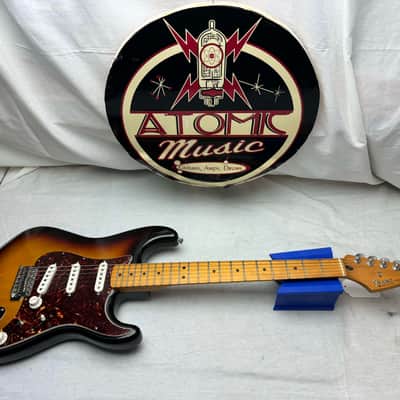 Fender Deluxe Roadhouse Stratocaster Guitar 2008 - Brown Sunburst / Maple neck image 1