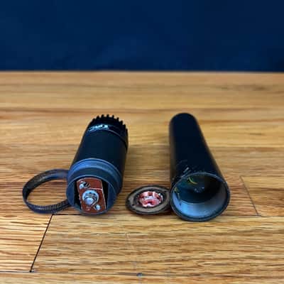 Shure SM57 Cardioid Dynamic Microphone NON-FUNCTIONING image 2