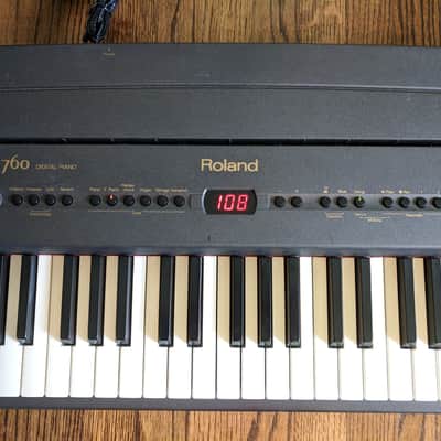 Roland EP-760 digital piano image 1