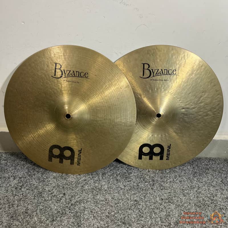 Meinl Byzance 14” Traditional Medium Hihat Cymbals image 1