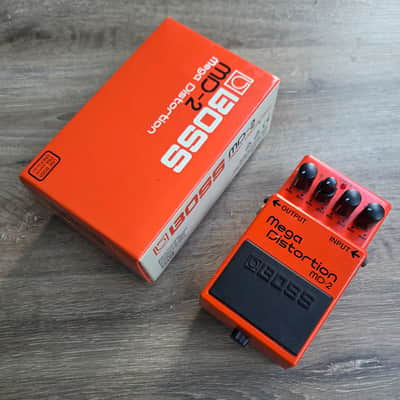Boss MD-2 Mega Distortion Guitar Effect Pedal  w/box image 1