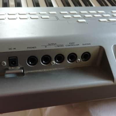 Yamaha MM6 Synthesizer - Gray image 4