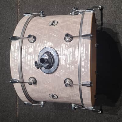 DW Design Series Frequent Flyer 12/14/20/5x14" 4pc Shell Pack 2014 - 2021 White Onyx image 5