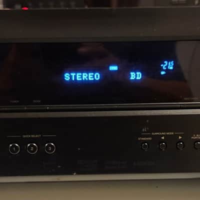 Denon Denon AVR-391 is a 5.1-channel home theater A/V receiver 90s - Black image 1