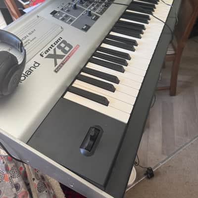 Roland Fantom-X8 88-Key Workstation Keyboard 2003 - 2004 - Silver