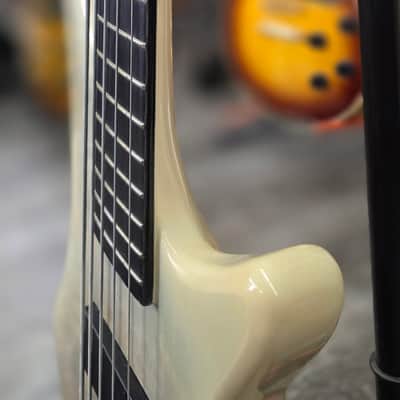 AIO S8-5 5-String Bass Guitar - White Burst GS-054 image 14