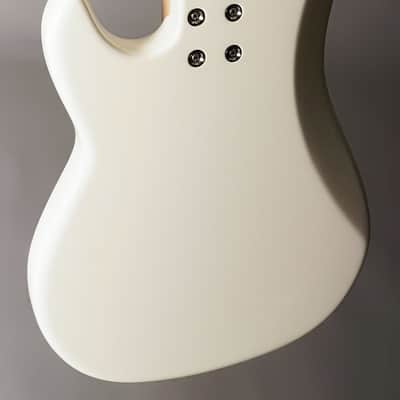 G&L USA LB-100 2022 - Olympic White image 4