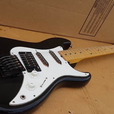 1984 SQUIER by FENDER BULLET STRAT & KAHLER USA TREMOLO image 2