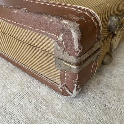 1990’s Fender Tweed Hardshell Case Fits Stratocaster / Telecaster Plush Red Interior image 15