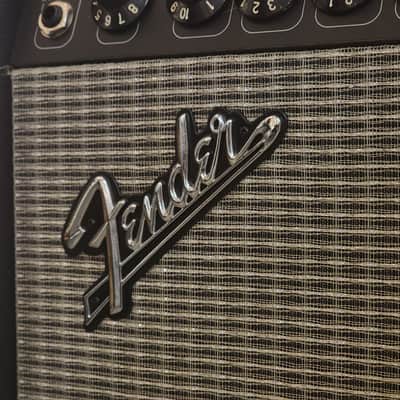 Fender Cyber-Twin 2 x 65-Watt 2x12" Modeling Guitar Combo 2001 - 2004 - Black image 5